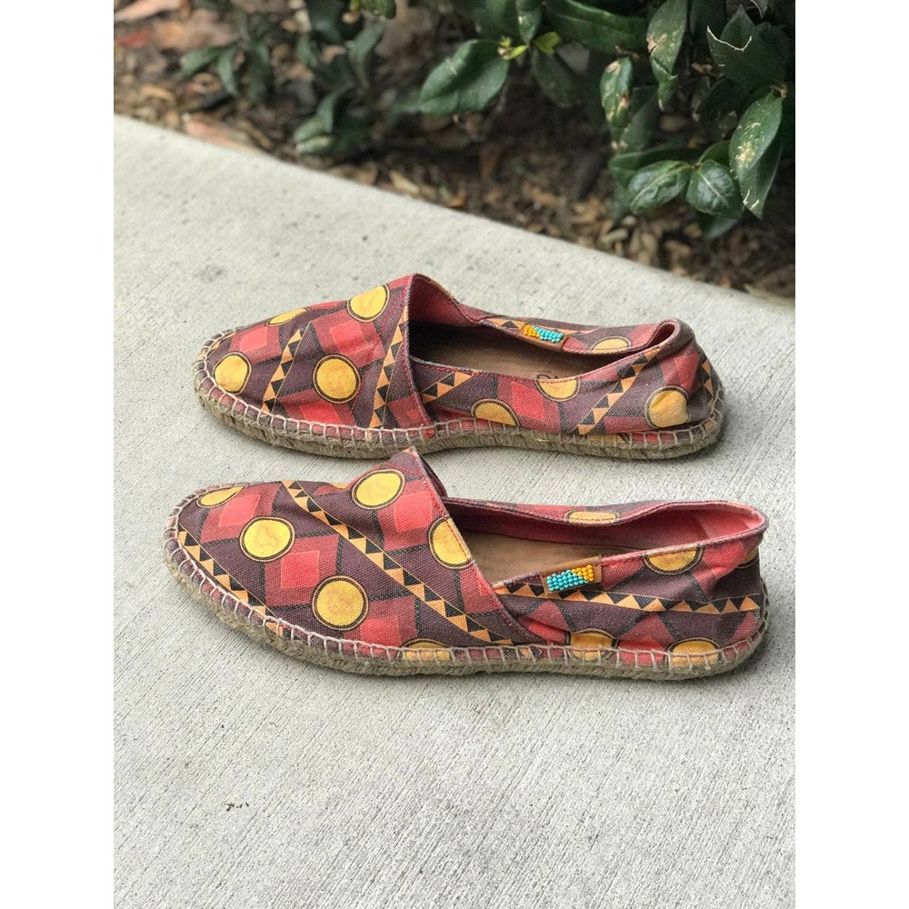 Disney Lion King Ubuntu Shoes - Picture 2 of 9